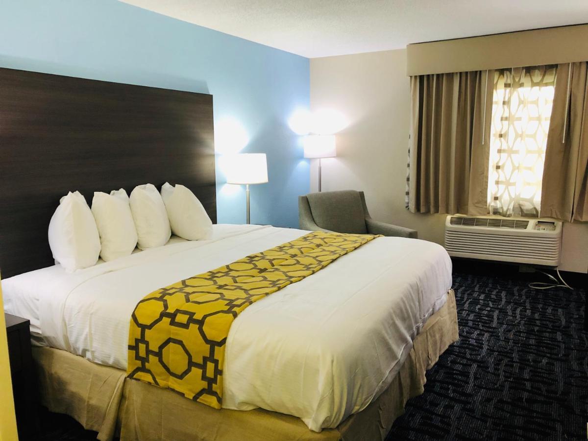 Baymont By Wyndham Joliet Hotel Exterior foto